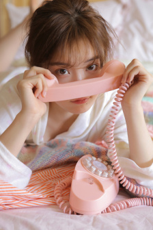 少妇一边呻吟一边说使劲